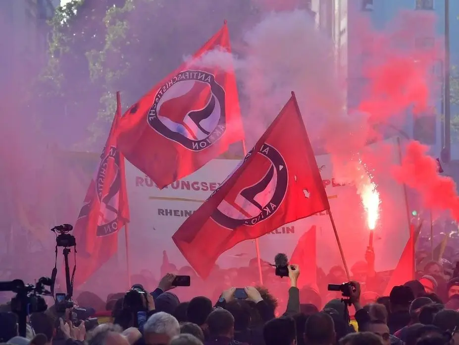 Cover image for Das Statusspiel mit der Moral