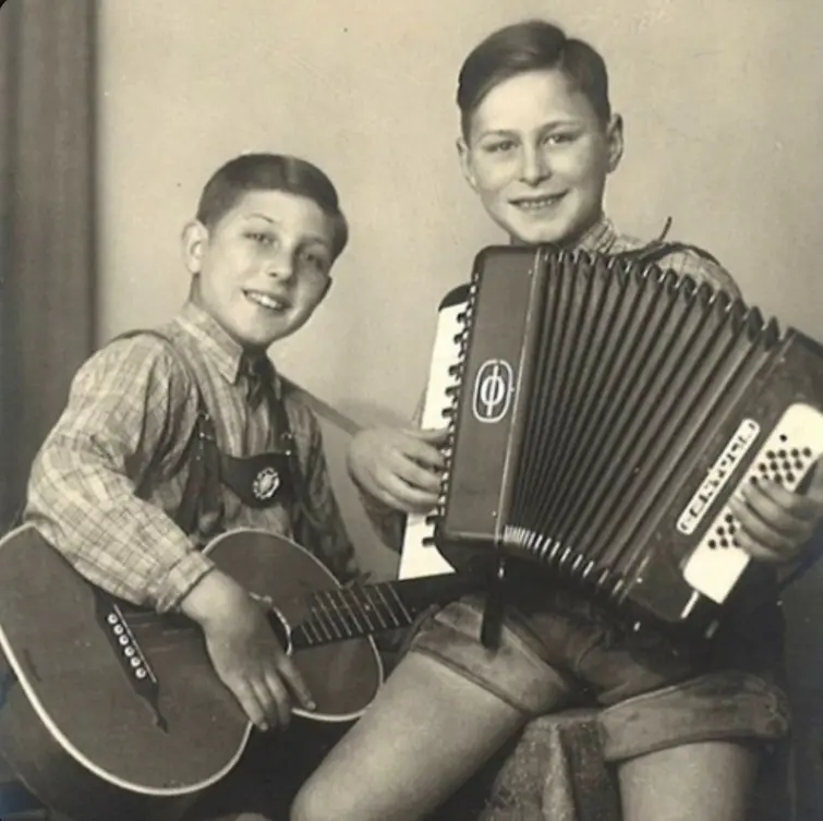 Cover image for Vier Wochen Wahnsinn im Juni '26