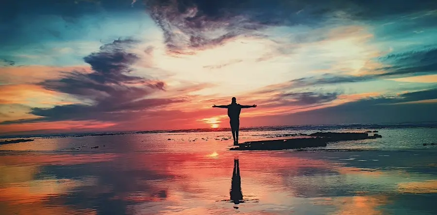 Cover image for «Under Destruction» – tatsächlich?